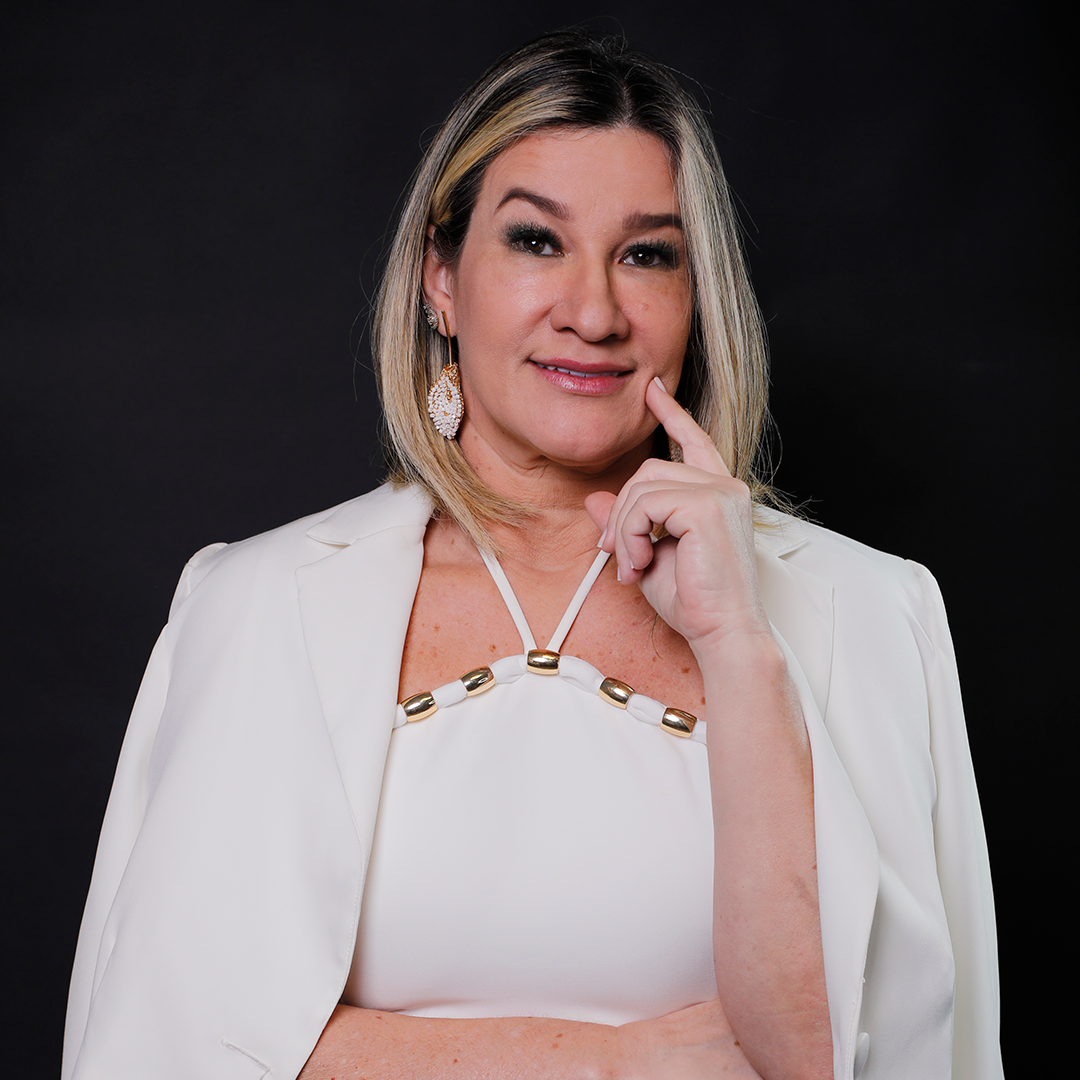 Dra. Fernanda Barros